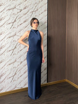 Abito “Stresa” – Lungo in Raso con Scollo Halter Asimmetrico