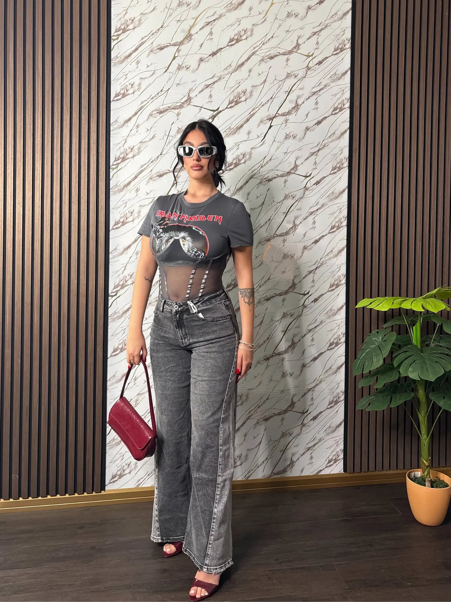Jeans “Torino” – Wide Leg Grigio con Vita Asimmetrica